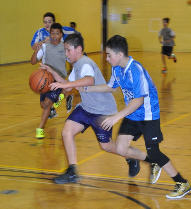 Les élèves de 6e année du campus Démosthène en tournoi de basket-ball