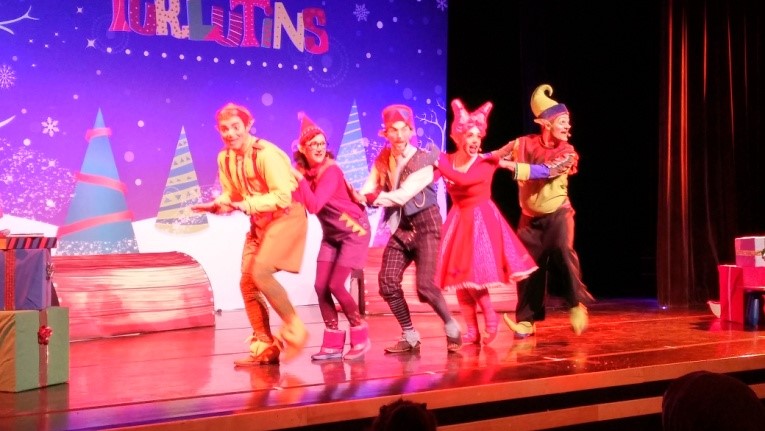 Turlutins show for Demosthenes kindergarten class